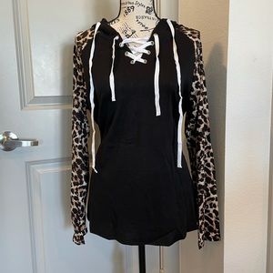 Last One ⭐️ Leopard Sleeve Hooded Top